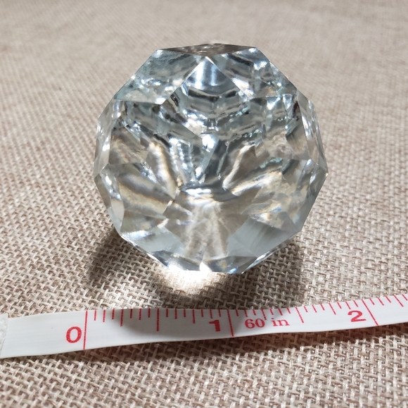 Crystal Bottle Stopper, Round with facets, Excellent Condition - Picture 9 of 10
